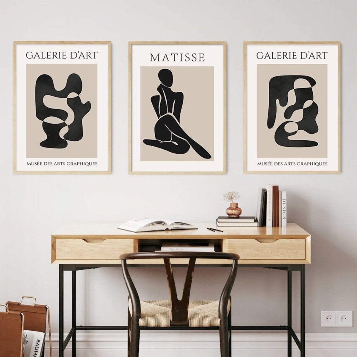Poster Gallery Art Circle and Body Shapes as Decorative Print without Frame